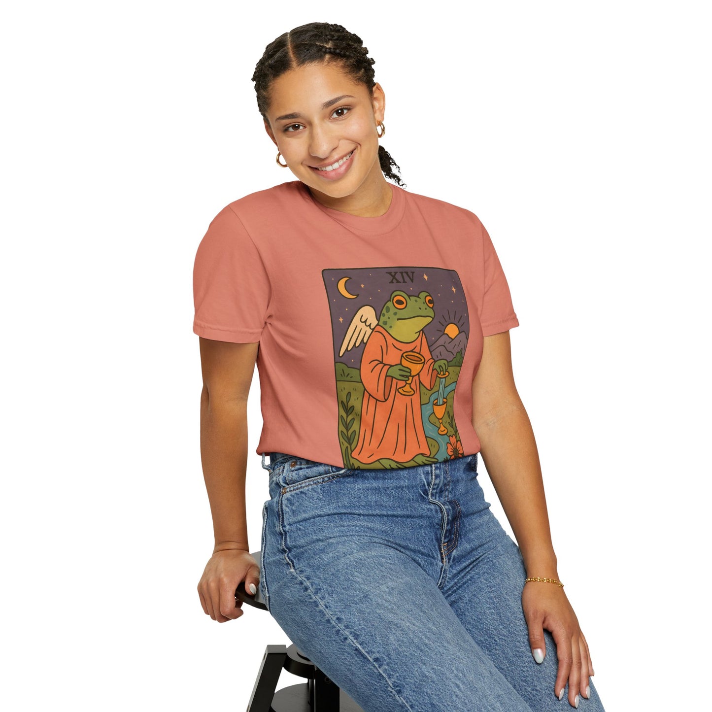 Frog Temperance T-Shirt | Unisex Vintage Style Tee for Nature Lovers, Tarot Fans, Eco-Friendly Gift, Bohemian Apparel, Casual Wear
