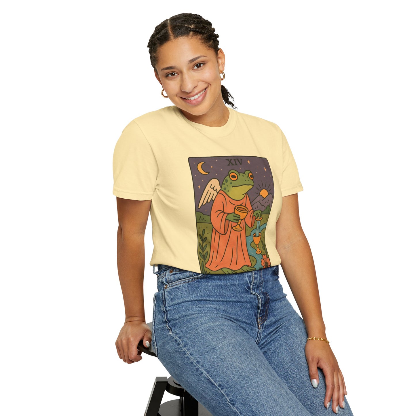 Frog Temperance T-Shirt | Unisex Vintage Style Tee for Nature Lovers, Tarot Fans, Eco-Friendly Gift, Bohemian Apparel, Casual Wear
