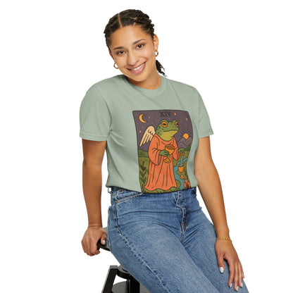 Frog Temperance T-Shirt | Unisex Vintage Style Tee for Nature Lovers, Tarot Fans, Eco-Friendly Gift, Bohemian Apparel, Casual Wear